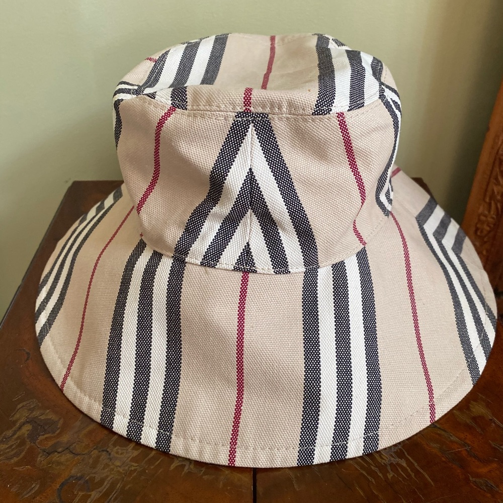 Authentic Burberry Bucket Sun Hat